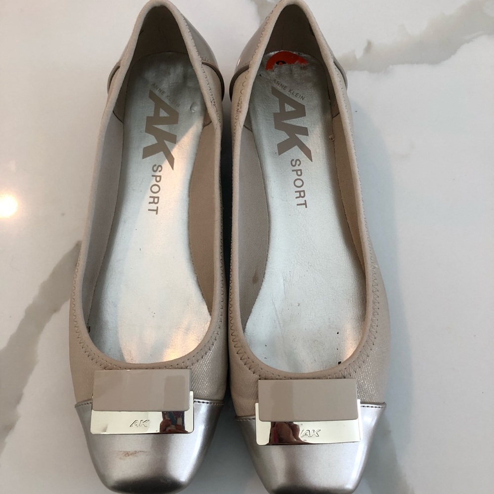 Anne Klein AK Sport Flat Nude/Gold Shoe